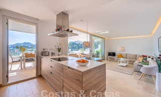 Modernos apartamentos de lujo en venta con vistas al mar en Botanic, una urbanización cerrada en Benahavís - Marbella 805489 