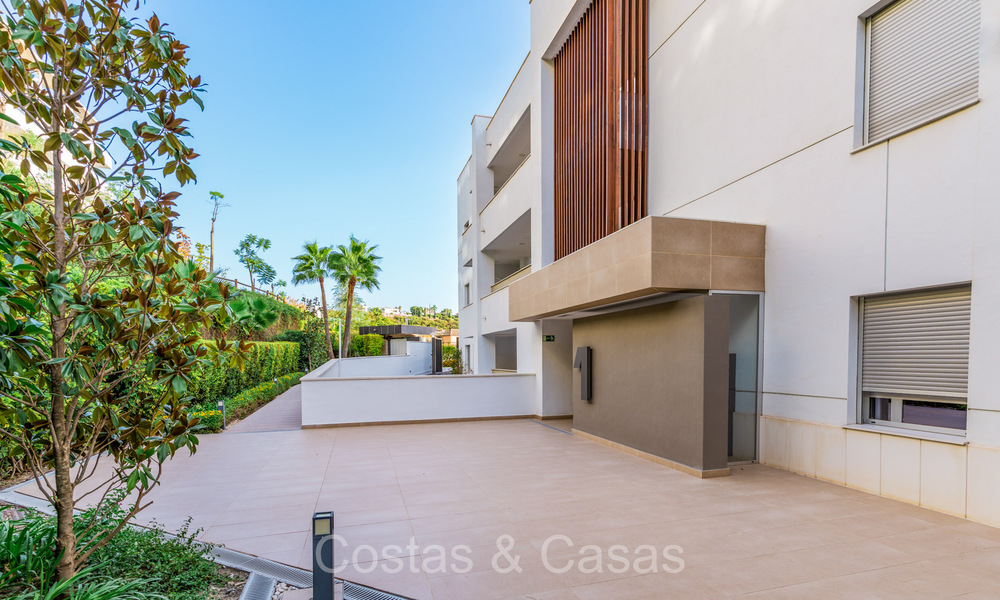 Modernos apartamentos de lujo en venta con vistas al mar en Botanic, una urbanización cerrada en Benahavís - Marbella 805493
