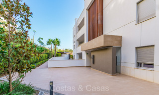 Modernos apartamentos de lujo en venta con vistas al mar en Botanic, una urbanización cerrada en Benahavís - Marbella 805493 