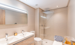 Modernos apartamentos de lujo en venta con vistas al mar en Botanic, una urbanización cerrada en Benahavís - Marbella 805499 
