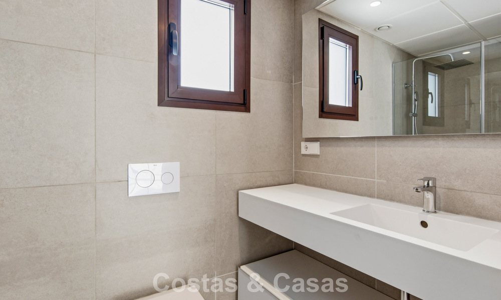 5 exclusivos adosados en venta en el encantador casco antiguo de Estepona 805617