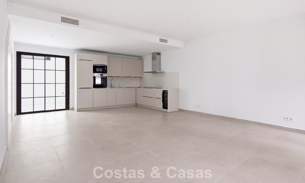 5 exclusivos adosados en venta en el encantador casco antiguo de Estepona 805621
