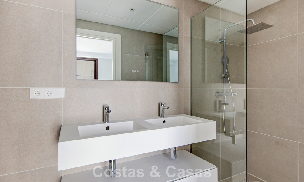 5 exclusivos adosados en venta en el encantador casco antiguo de Estepona 805630