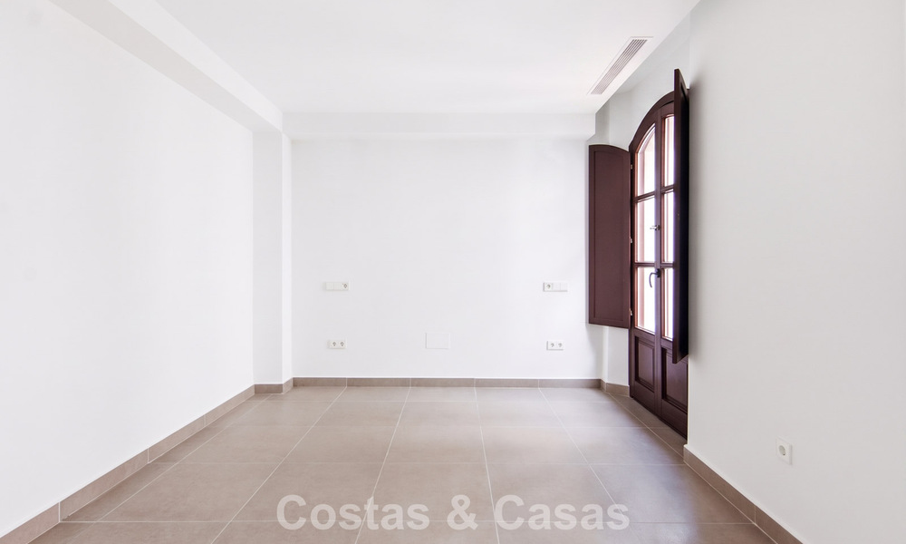 5 exclusivos adosados en venta en el encantador casco antiguo de Estepona 805636