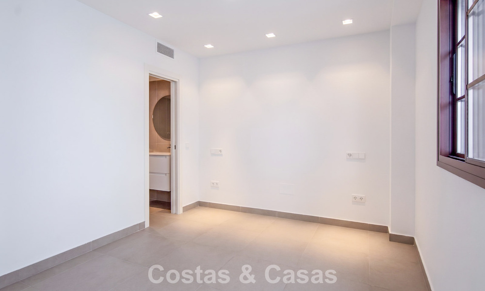 5 exclusivos adosados en venta en el encantador casco antiguo de Estepona 805638