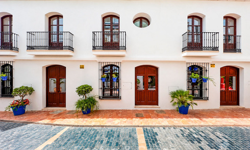 5 exclusivos adosados en venta en el encantador casco antiguo de Estepona 806306