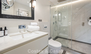 Exclusivo apartamento renovado de 3 dormitorios en venta en Puente Romano, Marbella Golden Mile 805738 