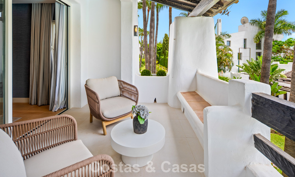 Exclusivo apartamento renovado de 3 dormitorios en venta en Puente Romano, Marbella Golden Mile 805749