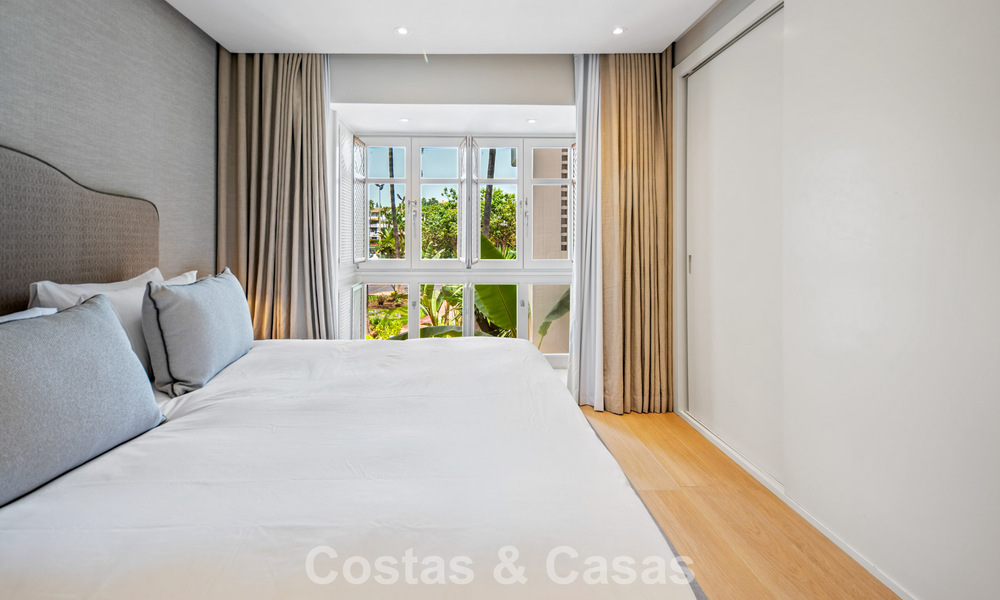 Exclusivo apartamento renovado de 3 dormitorios en venta en Puente Romano, Marbella Golden Mile 805751
