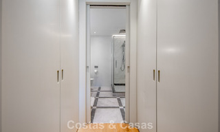 Exclusivo apartamento renovado de 3 dormitorios en venta en Puente Romano, Marbella Golden Mile 805756 