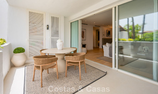 Exclusivo apartamento renovado de 3 dormitorios en venta en Puente Romano, Marbella Golden Mile 805761 