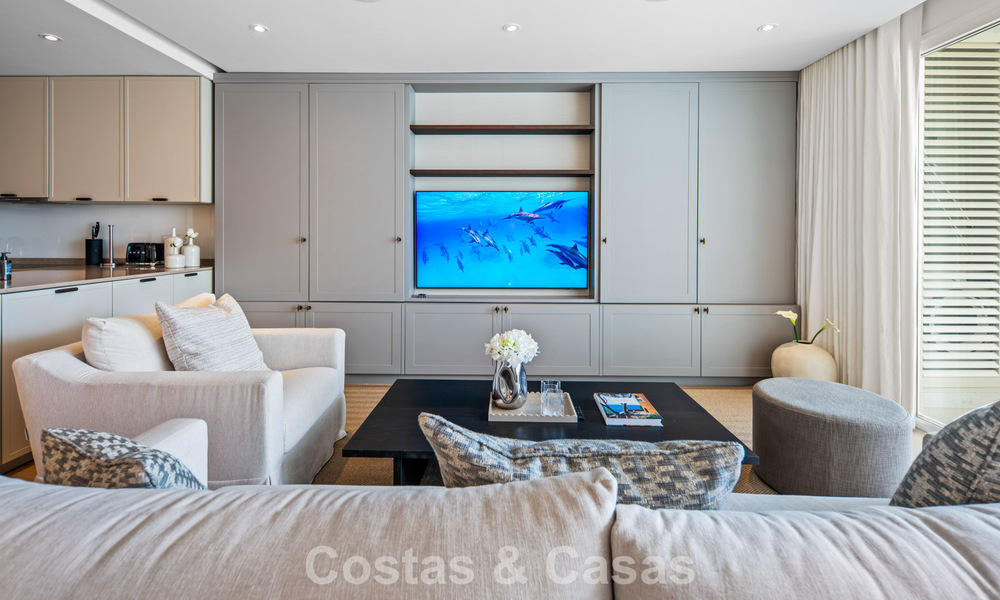 Exclusivo apartamento renovado de 3 dormitorios en venta en Puente Romano, Marbella Golden Mile 805763
