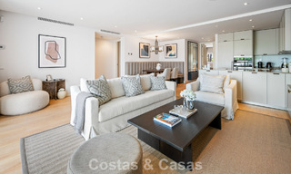 Exclusivo apartamento renovado de 3 dormitorios en venta en Puente Romano, Marbella Golden Mile 805766 