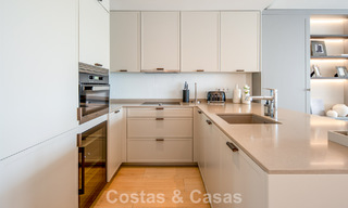 Exclusivo apartamento renovado de 3 dormitorios en venta en Puente Romano, Marbella Golden Mile 805768 