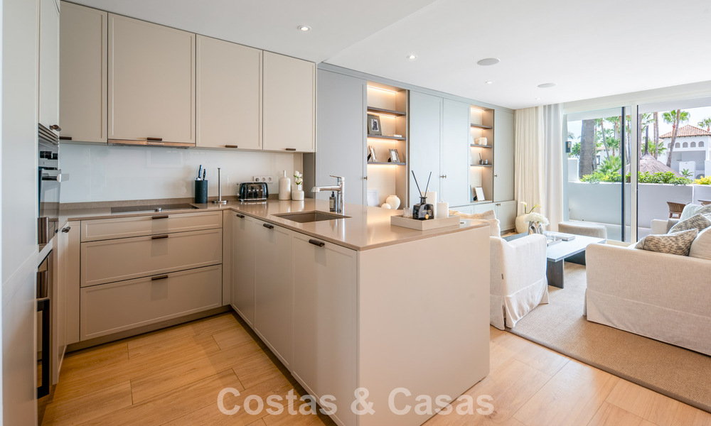 Exclusivo apartamento renovado de 3 dormitorios en venta en Puente Romano, Marbella Golden Mile 805769