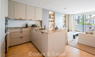 Exclusivo apartamento renovado de 3 dormitorios en venta en Puente Romano, Marbella Golden Mile 805769 