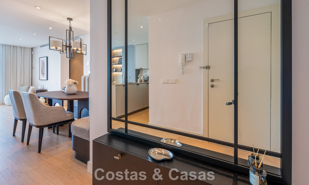 Exclusivo apartamento renovado de 3 dormitorios en venta en Puente Romano, Marbella Golden Mile 805772