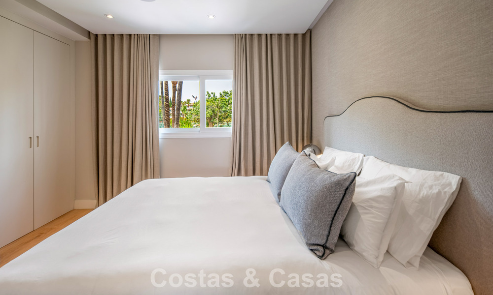 Exclusivo apartamento renovado de 3 dormitorios en venta en Puente Romano, Marbella Golden Mile 805774