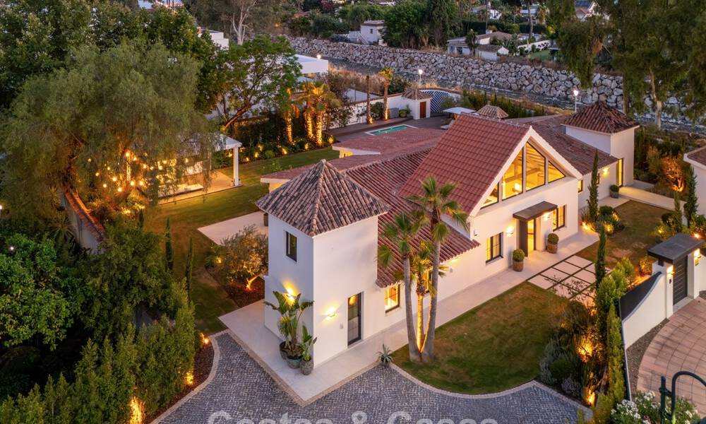 Lujosa villa con piscina climatizada en venta, en primera línea de playa cerca de Puerto Banús y San Pedro, Marbella 805795