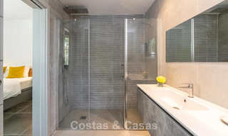 Exclusiva villa moderna con gran piscina en venta en Nueva Andalucía, Marbella 805925 