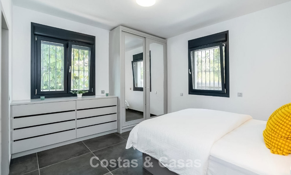 Exclusiva villa moderna con gran piscina en venta en Nueva Andalucía, Marbella 805931