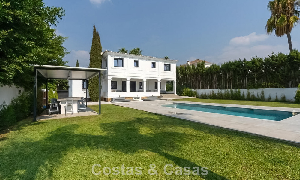 Exclusiva villa moderna con gran piscina en venta en Nueva Andalucía, Marbella 805947