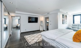 Exclusiva villa moderna con gran piscina en venta en Nueva Andalucía, Marbella 805951 