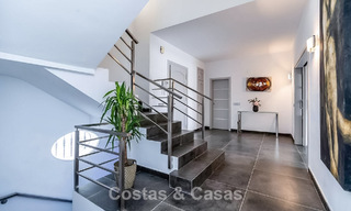 Exclusiva villa moderna con gran piscina en venta en Nueva Andalucía, Marbella 805953 