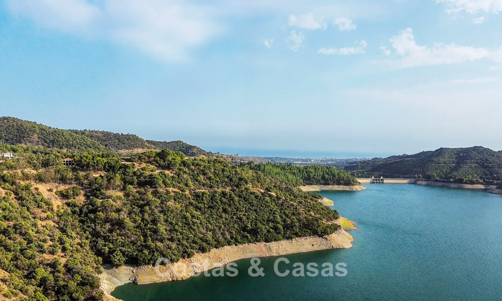 Proyecto de reforma integral de lujo con península privada y vistas panorámicas al lago en Istán, Marbella 805843