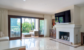 Amplia villa andaluza con vistas al mar en venta en El Rosario, Marbella Este 805955 