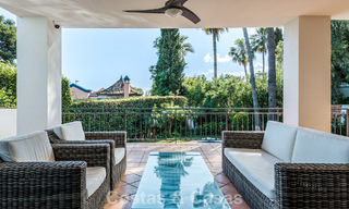 Amplia villa andaluza con vistas al mar en venta en El Rosario, Marbella Este 805975 