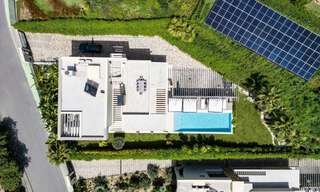 Villa moderna de lujo con vistas al mar en el Valle del Golf de Nueva Andalucía, Marbella 806053 