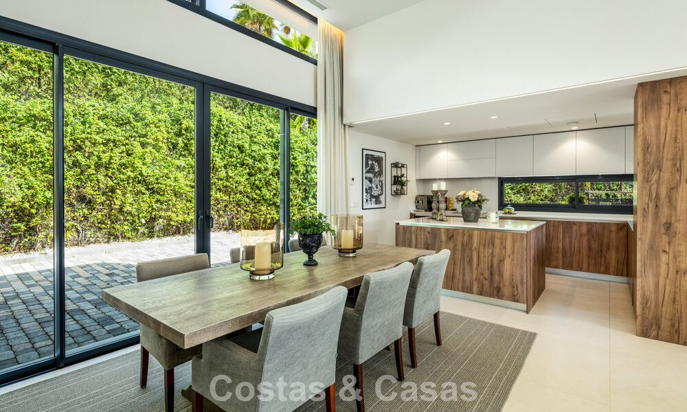 Villa moderna de lujo con vistas al mar en el Valle del Golf de Nueva Andalucía, Marbella 806072