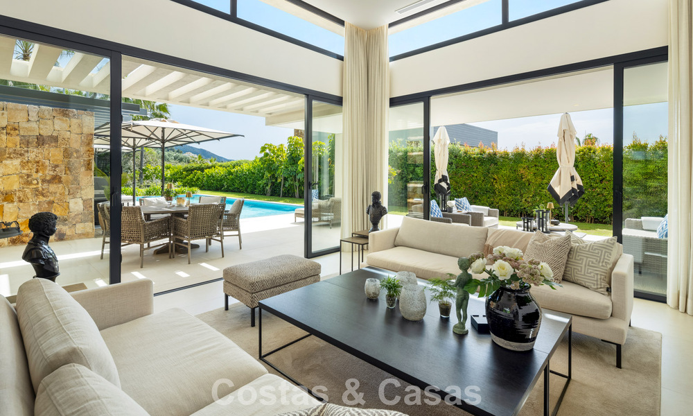 Villa moderna de lujo con vistas al mar en el Valle del Golf de Nueva Andalucía, Marbella 806076