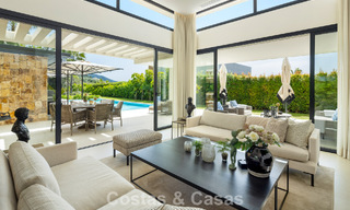 Villa moderna de lujo con vistas al mar en el Valle del Golf de Nueva Andalucía, Marbella 806076 
