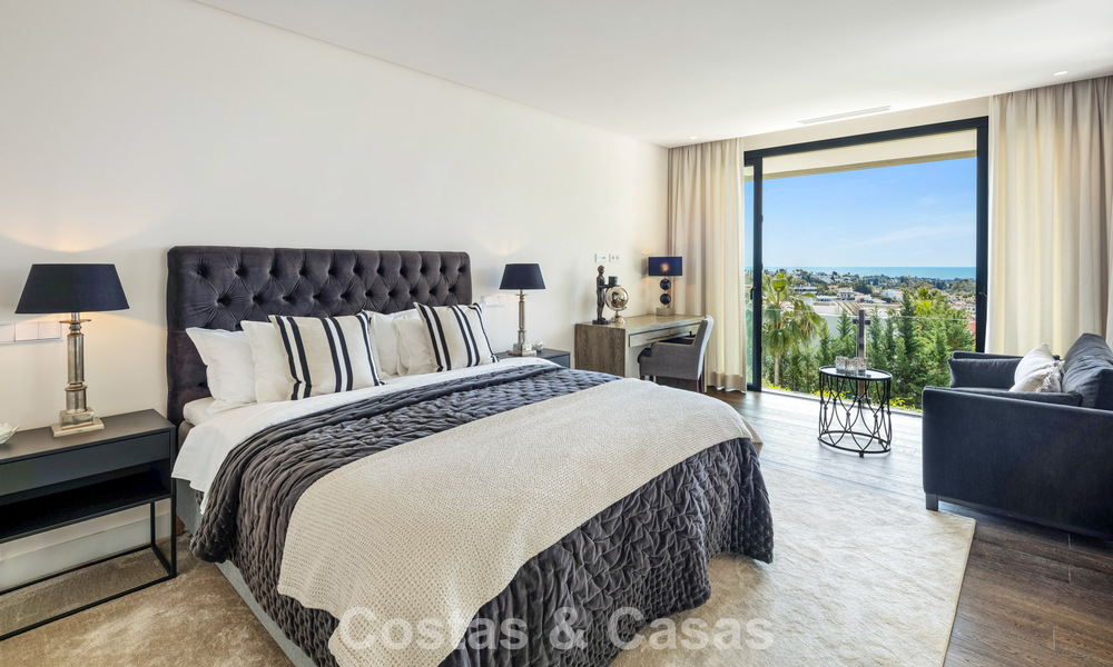 Villa moderna de lujo con vistas al mar en el Valle del Golf de Nueva Andalucía, Marbella 806078