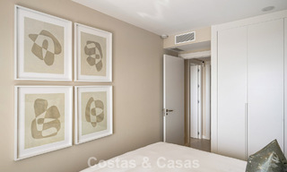Nuevo apartamento dúplex con vistas panorámicas al mar en venta en la Nueva Milla de Oro, entre Marbella y Estepona 806115 