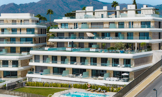 Nuevo apartamento dúplex con vistas panorámicas al mar en venta en la Nueva Milla de Oro, entre Marbella y Estepona 806122 