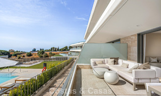 Nuevo apartamento dúplex con vistas panorámicas al mar en venta en la Nueva Milla de Oro, entre Marbella y Estepona 806133 