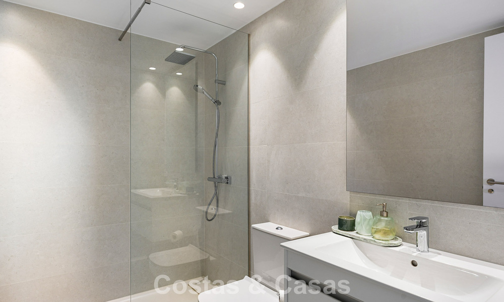 Nuevo apartamento dúplex con vistas panorámicas al mar en venta en la Nueva Milla de Oro, entre Marbella y Estepona 806138
