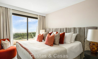 Nuevo apartamento dúplex con vistas panorámicas al mar en venta en la Nueva Milla de Oro, entre Marbella y Estepona 806143 