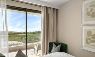 Nuevo apartamento dúplex con vistas panorámicas al mar en venta en la Nueva Milla de Oro, entre Marbella y Estepona 806145 