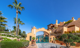 Apartamento totalmente reformado con vistas panorámicas al mar en venta en el Valle del Golf de Nueva Andalucía, Marbella 806152 