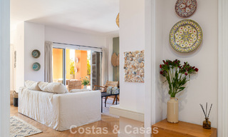 Apartamento totalmente reformado con vistas panorámicas al mar en venta en el Valle del Golf de Nueva Andalucía, Marbella 806174 