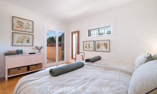 Apartamento totalmente reformado con vistas panorámicas al mar en venta en el Valle del Golf de Nueva Andalucía, Marbella 806178 