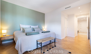 Apartamento totalmente reformado con vistas panorámicas al mar en venta en el Valle del Golf de Nueva Andalucía, Marbella 806179 
