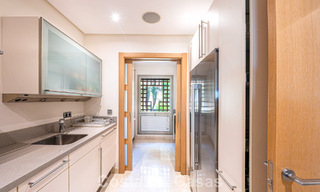 Exclusivo apartamento en planta baja con jardín privado en la Milla de Oro de Marbella 806201 