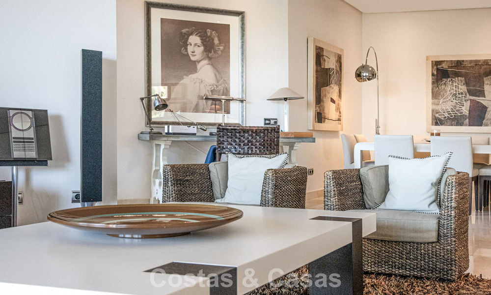 Exclusivo apartamento en planta baja con jardín privado en la Milla de Oro de Marbella 806211