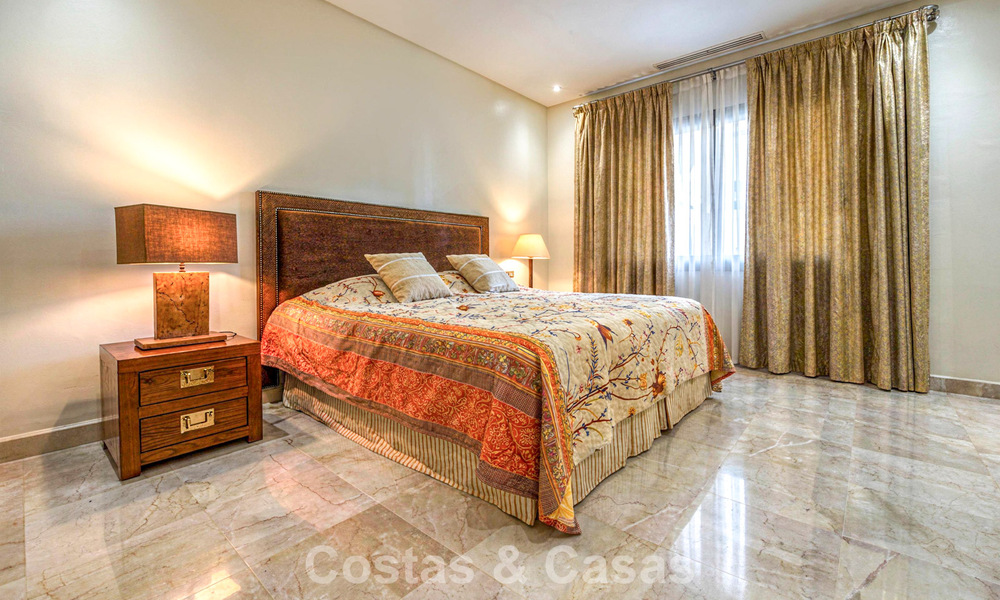 Exclusivo apartamento en planta baja con jardín privado en la Milla de Oro de Marbella 806219