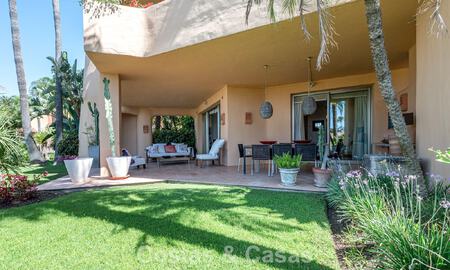 Exclusivo apartamento en planta baja con jardín privado en la Milla de Oro de Marbella 806228